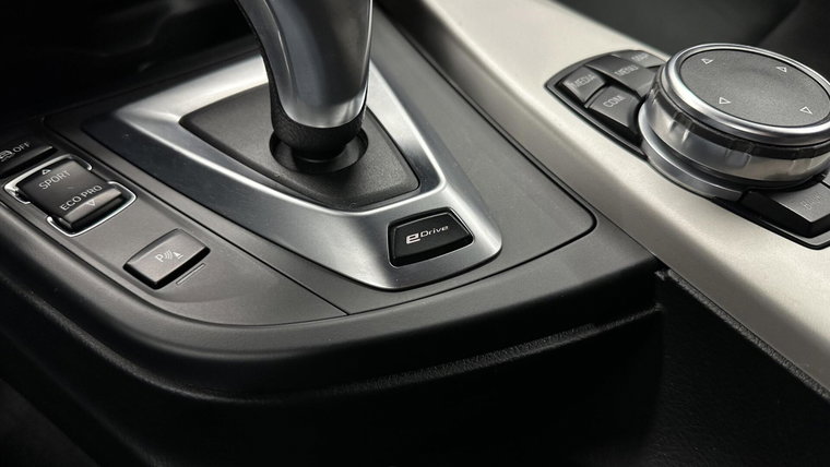 Vehicle Image 50