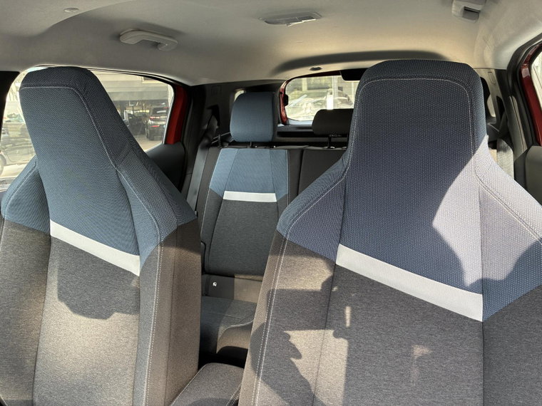 Vehicle Image 31