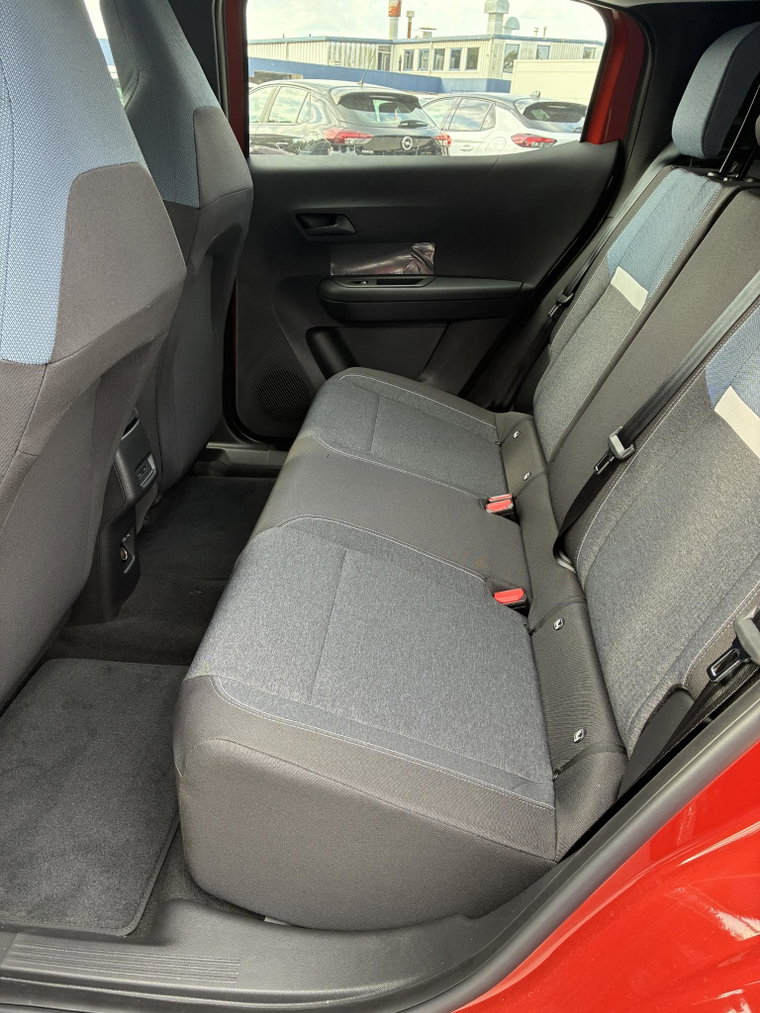 Vehicle Image 40