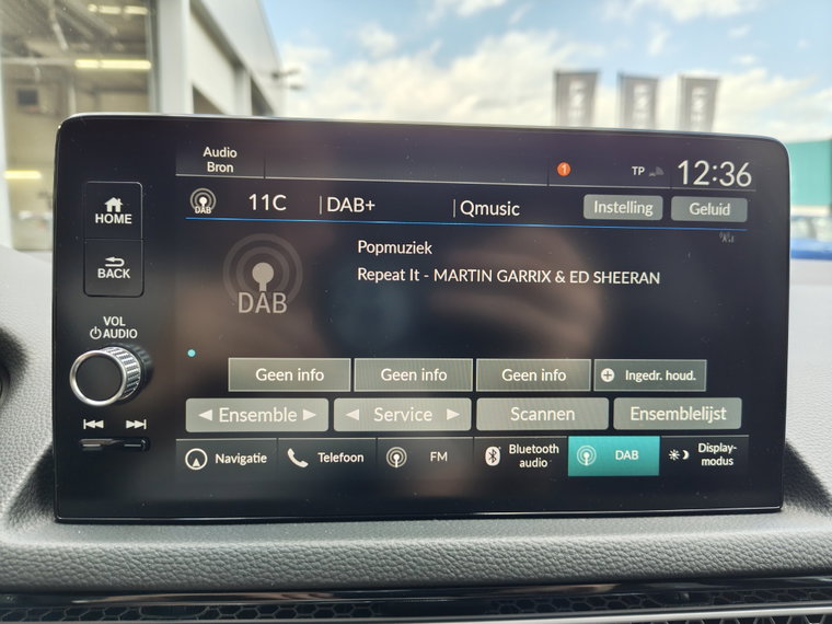 Vehicle Image 19