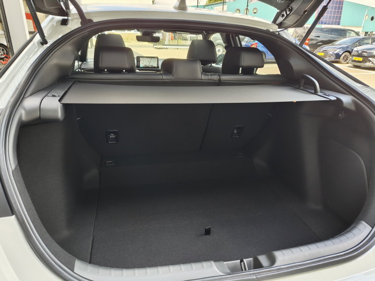 Vehicle Image 38