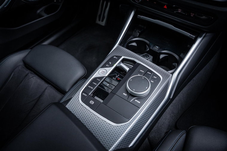 Vehicle Image 38