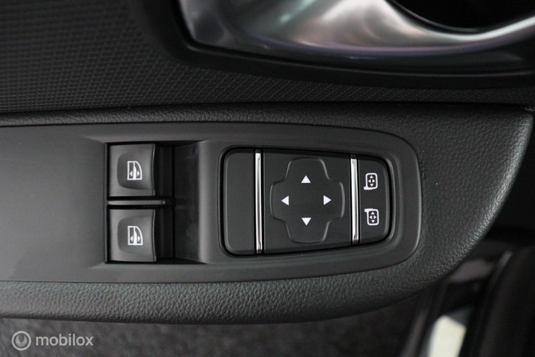 Vehicle Image 60