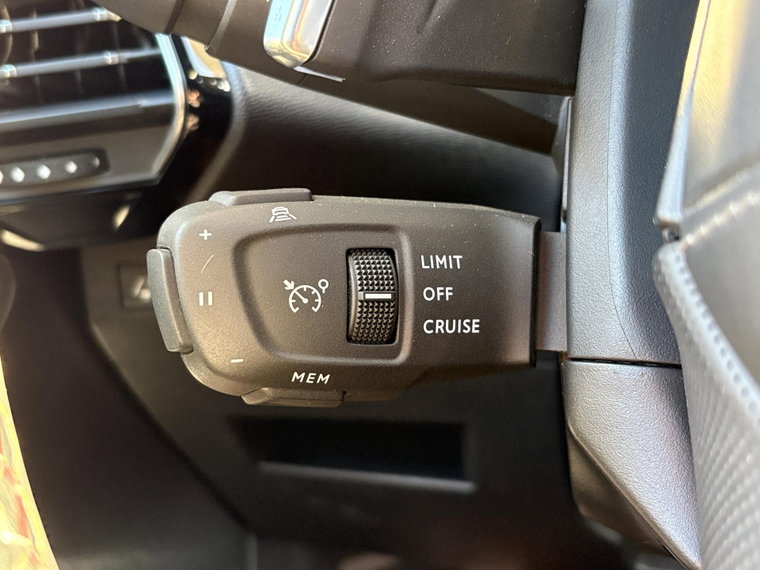Vehicle Image 26