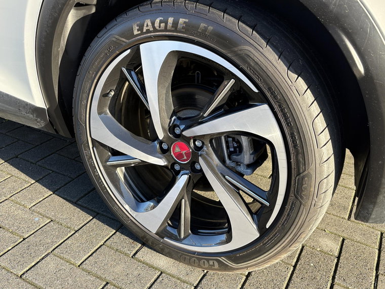 Vehicle Image 38