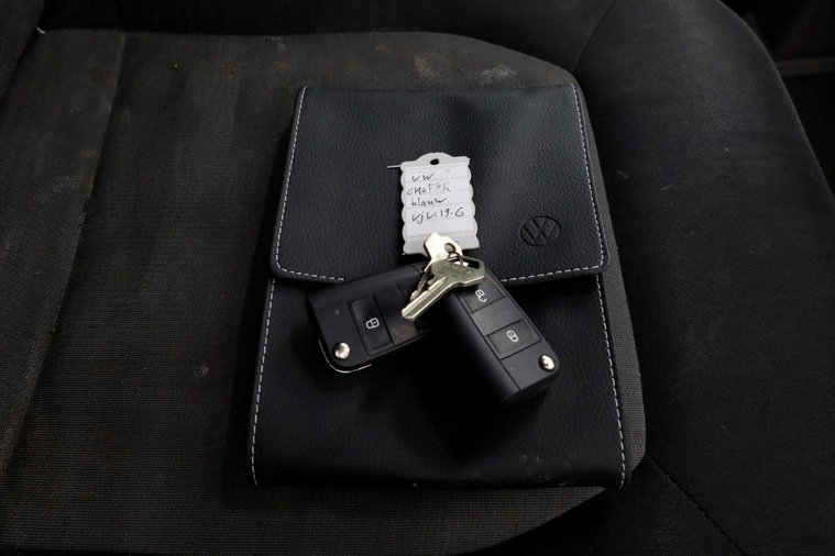 Vehicle Image 6