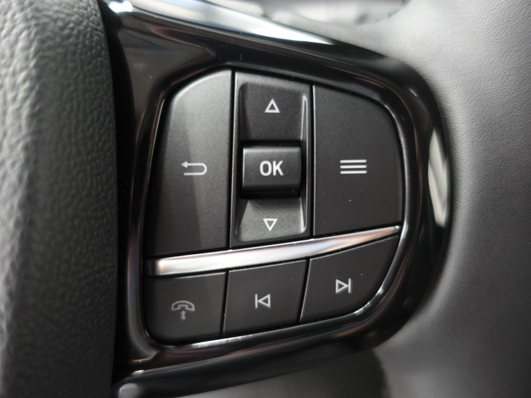 Vehicle Image 28