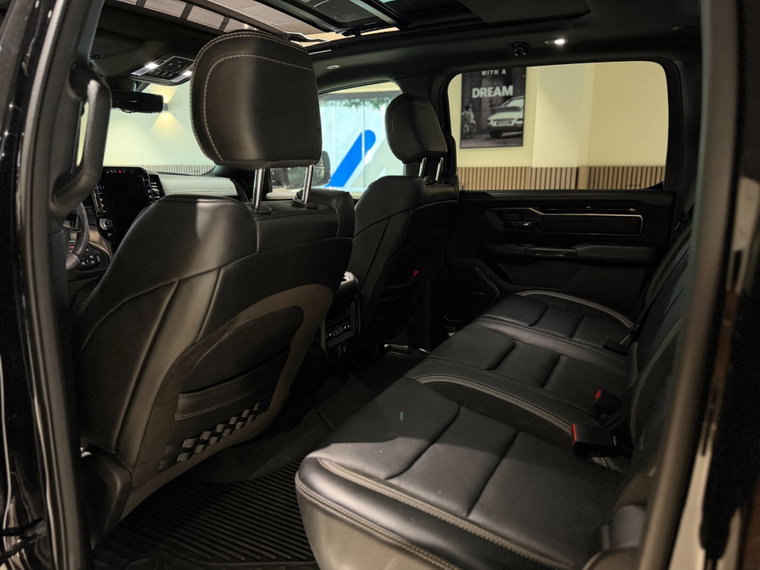 Vehicle Image 40