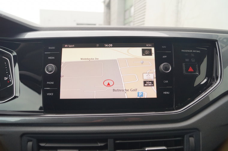Vehicle Image 18