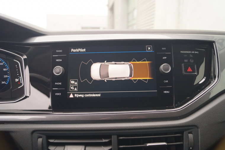 Vehicle Image 21