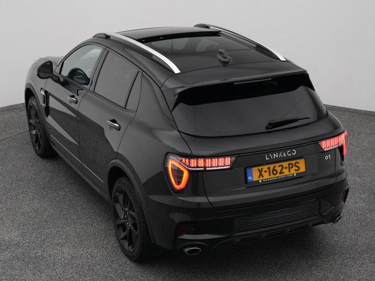 Vehicle Image 25