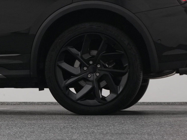 Vehicle Image 40