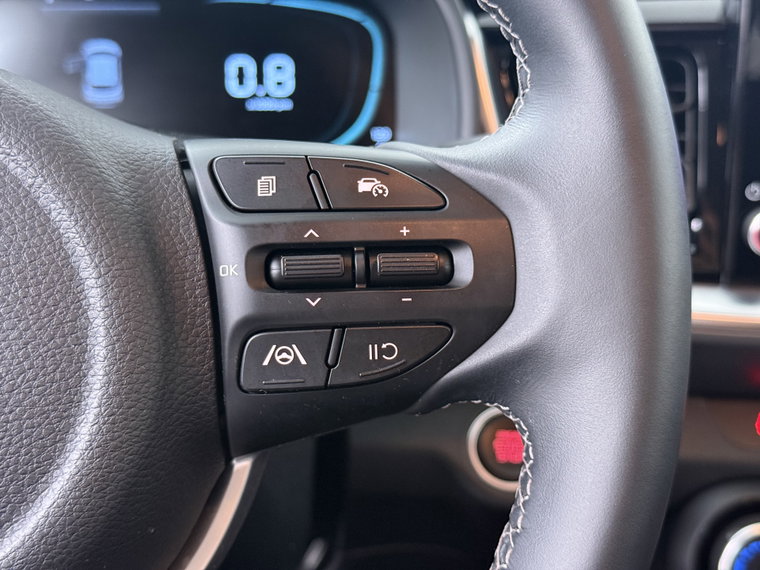 Vehicle Image 28