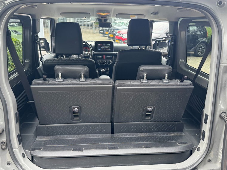 Vehicle Image 13