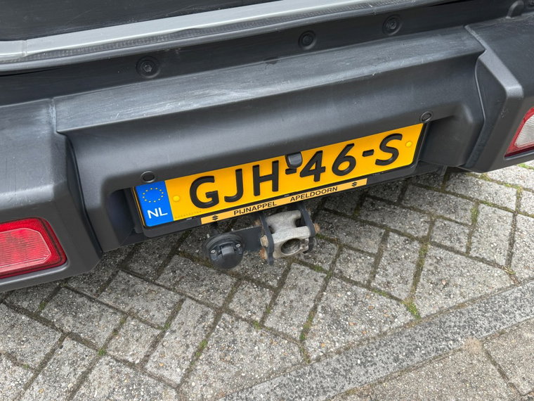 Vehicle Image 15