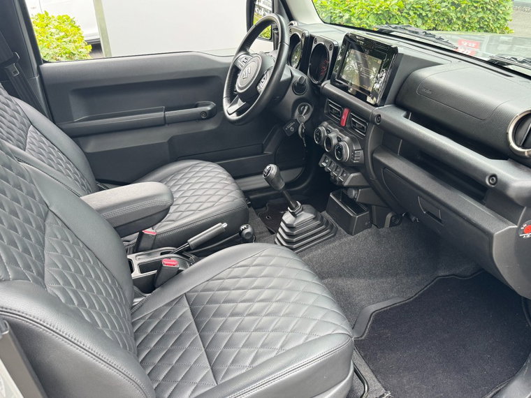 Vehicle Image 24