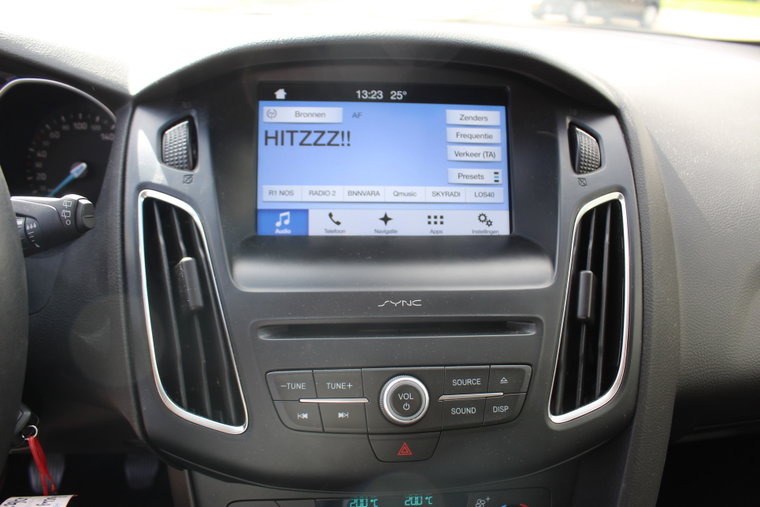 Vehicle Image 14