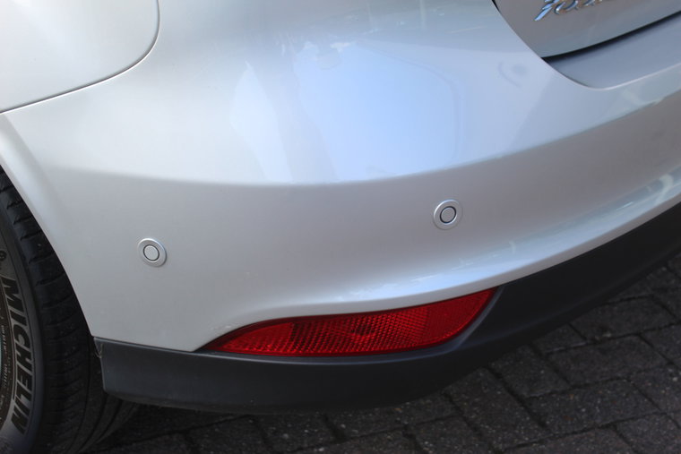 Vehicle Image 32