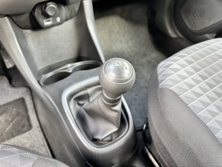 Vehicle Image 17