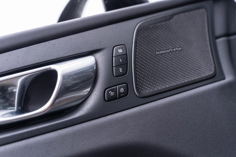 Vehicle Image 48