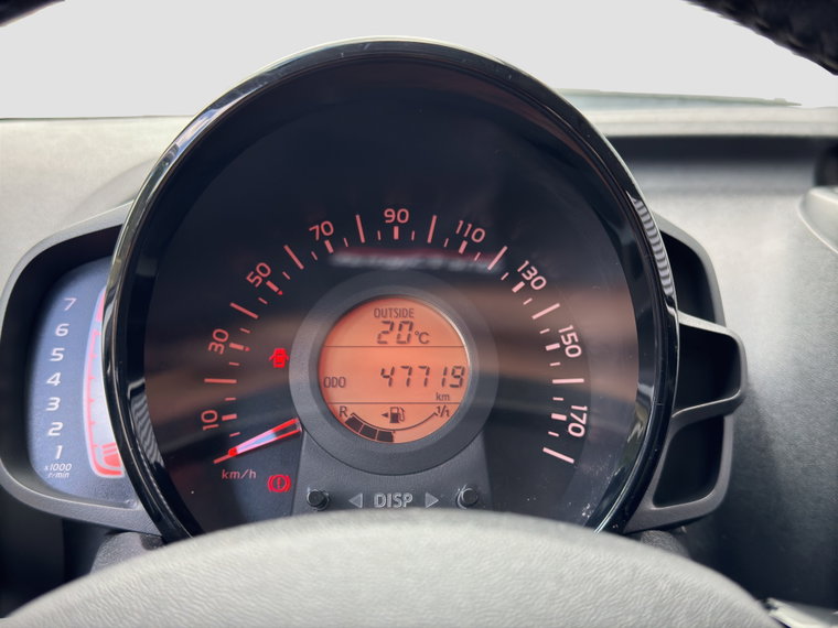 Vehicle Image 21