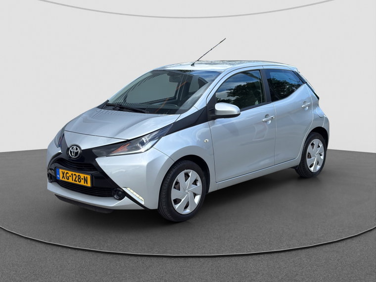 Vehicle Image 8