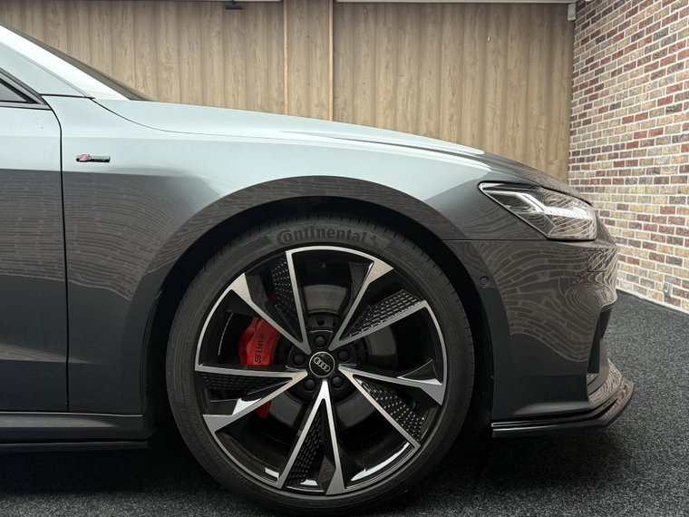 Vehicle Image 32