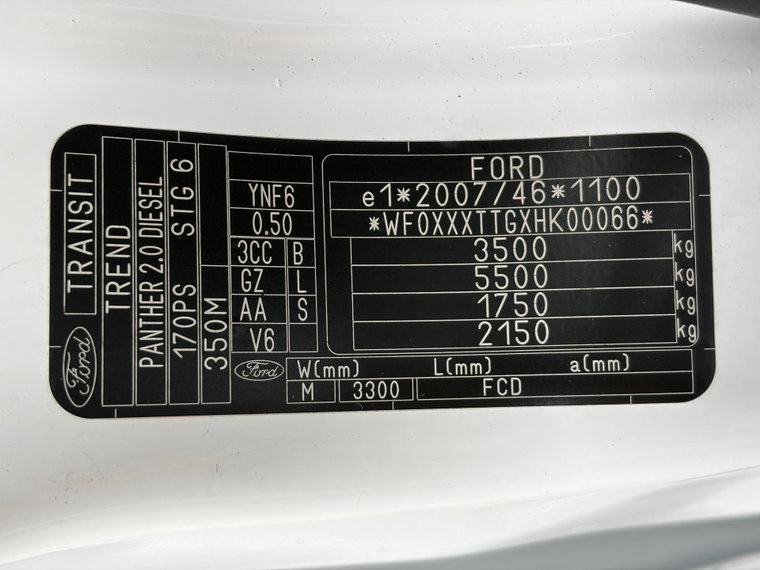 Vehicle Image 32