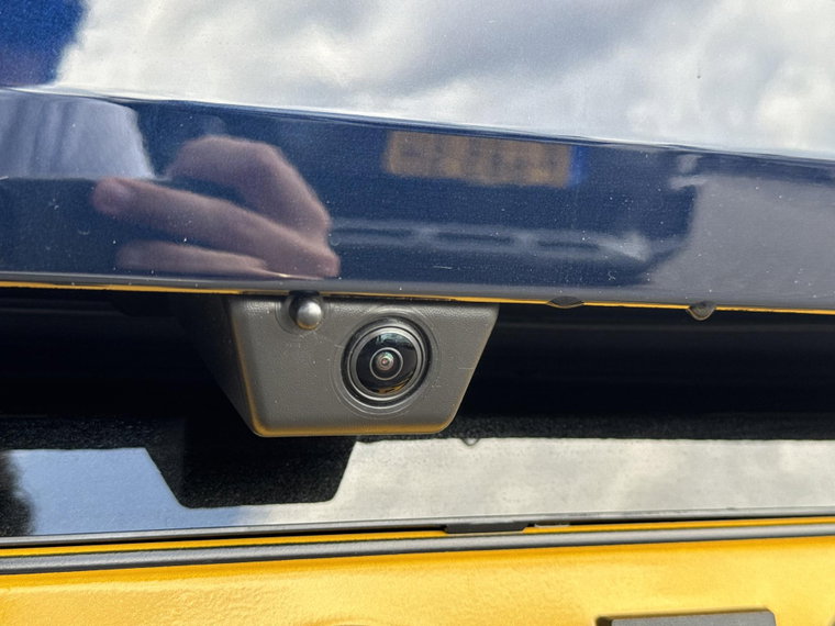 Vehicle Image 22