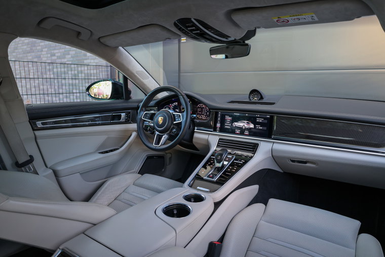 Vehicle Image 11