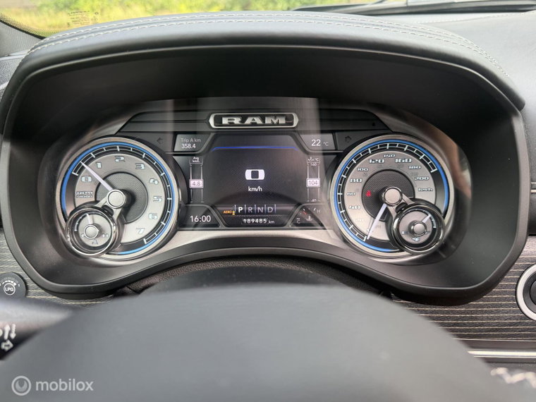 Vehicle Image 22