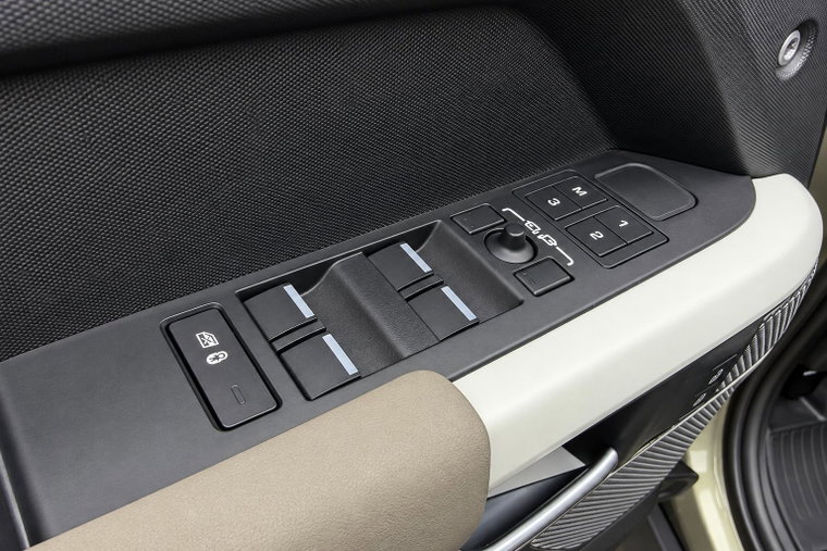 Vehicle Image 15