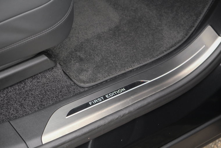 Vehicle Image 21
