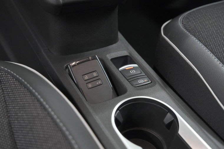 Vehicle Image 24