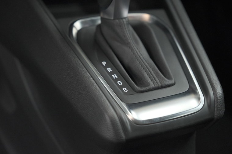 Vehicle Image 25