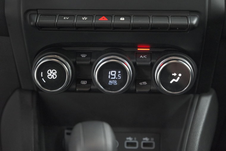 Vehicle Image 28