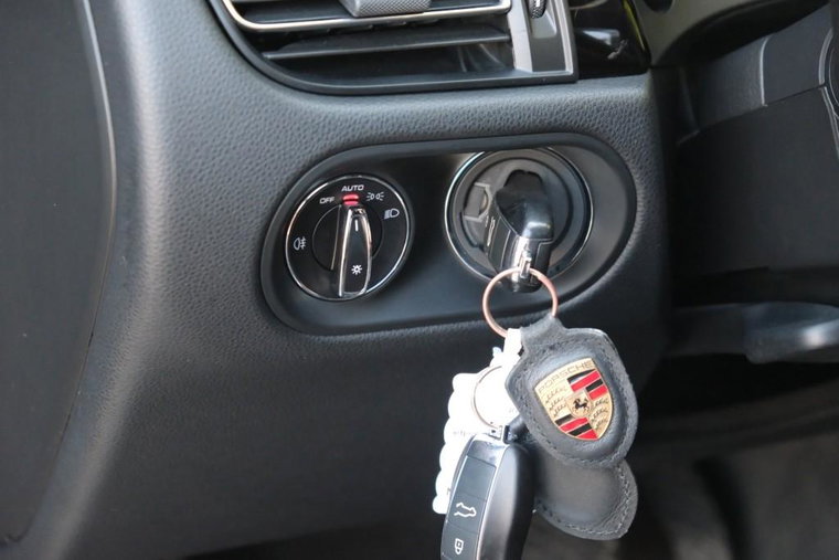 Vehicle Image 36