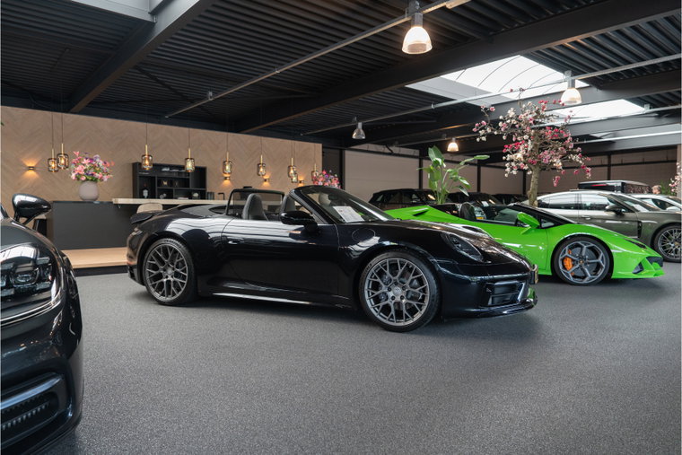 Vehicle Image 4