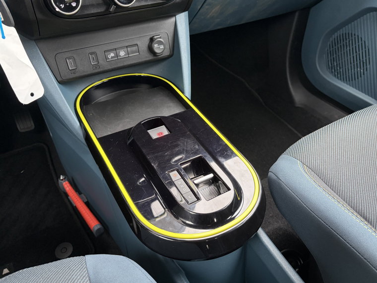 Vehicle Image 30