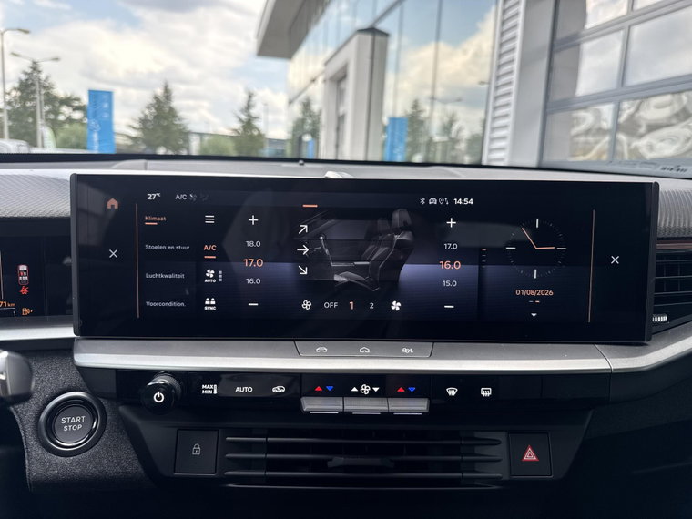 Vehicle Image 52