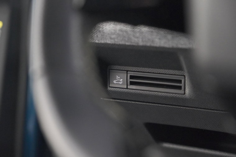 Vehicle Image 37