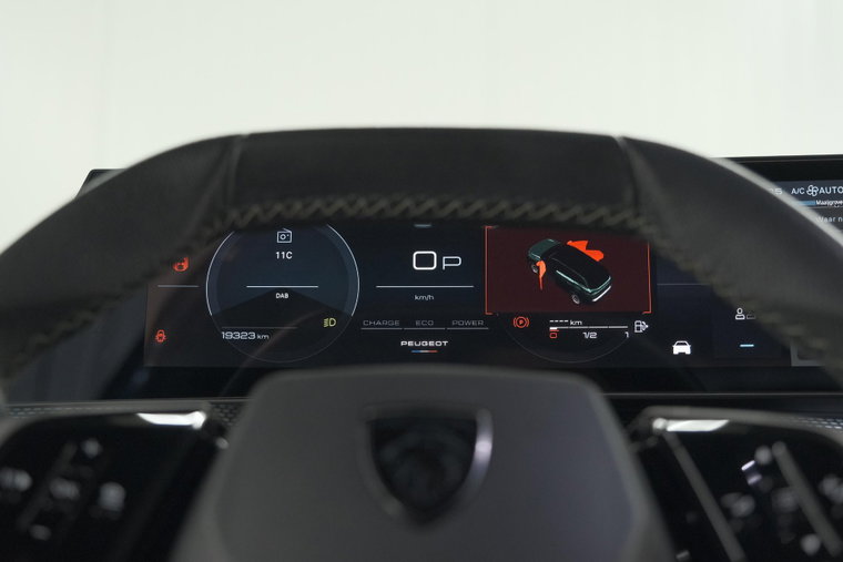 Vehicle Image 38