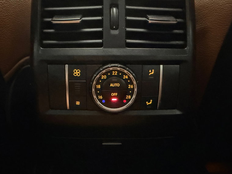Vehicle Image 28
