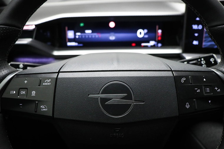 Vehicle Image 36
