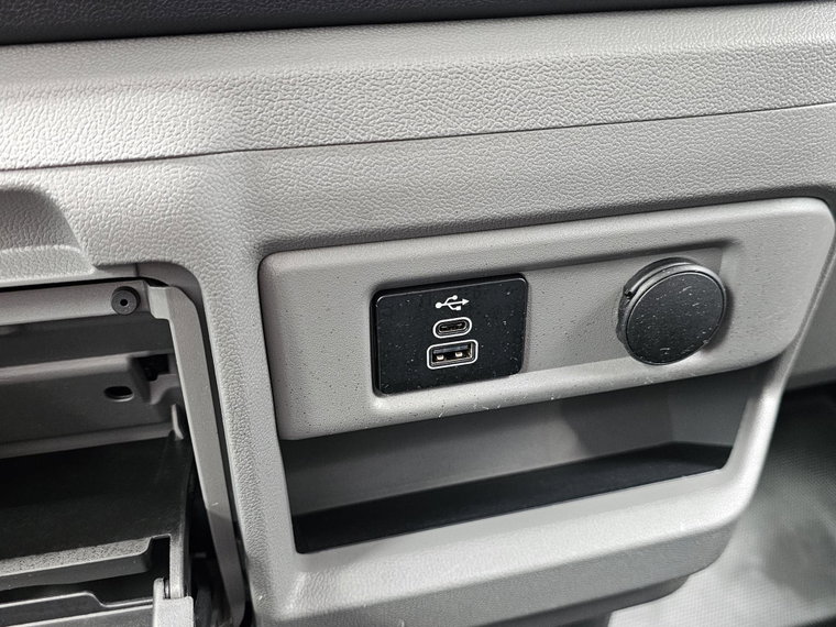 Vehicle Image 26