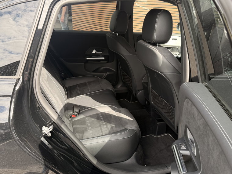 Vehicle Image 45