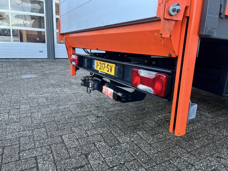 Vehicle Image 27