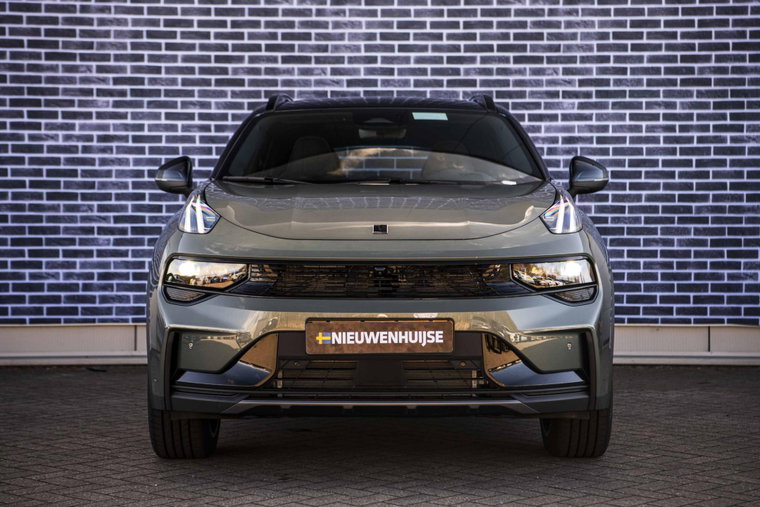 Vehicle Image 4