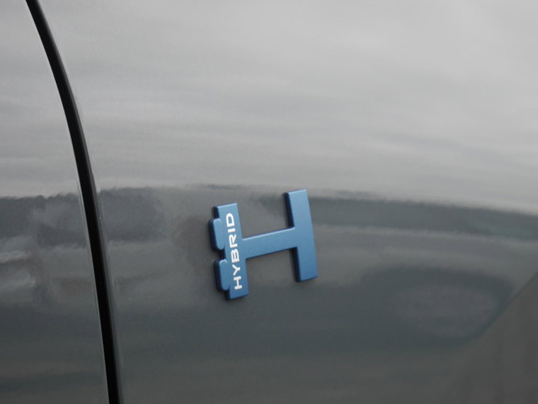 Vehicle Image 25