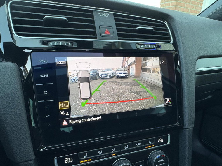 Vehicle Image 21